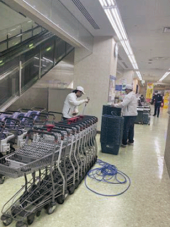 デオファクターカーサ施工事例　ショッピングセンター買い物かご＆ショッピングカート